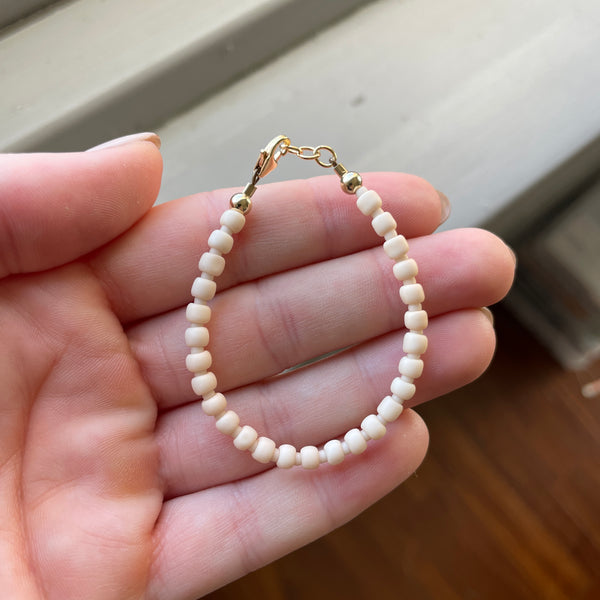 Opaque Este Bracelet