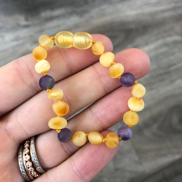 Baltic Amber Baby Bracelet - Raw Lemon + Matte Amethyst