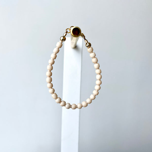 Opaque Este Bracelet